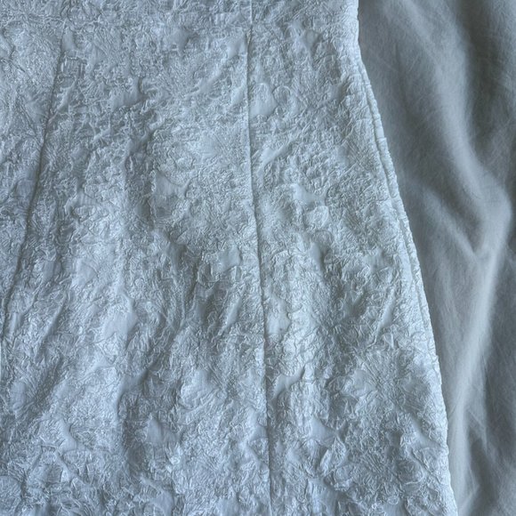 White Puff-Sleeve Off-Shoulder Rehearsal Dress - Picture 5 of 7